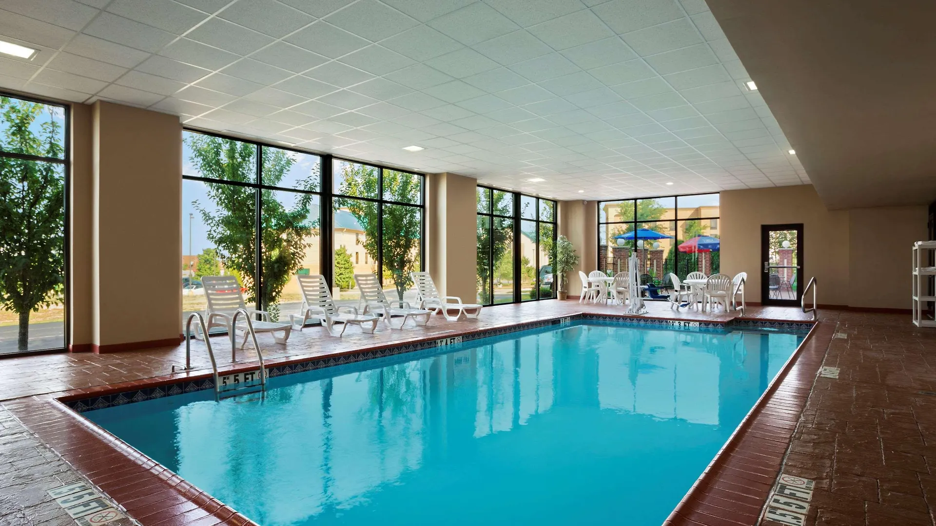Wingate By Wyndham Louisville East